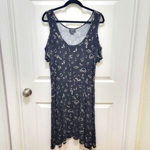 Hot Topic/Midnight Hour Music Coĺd Shoulder Dress